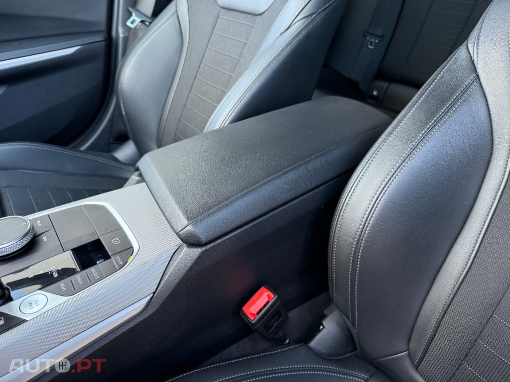 BMW 320 e Touring Corporate Edition Auto