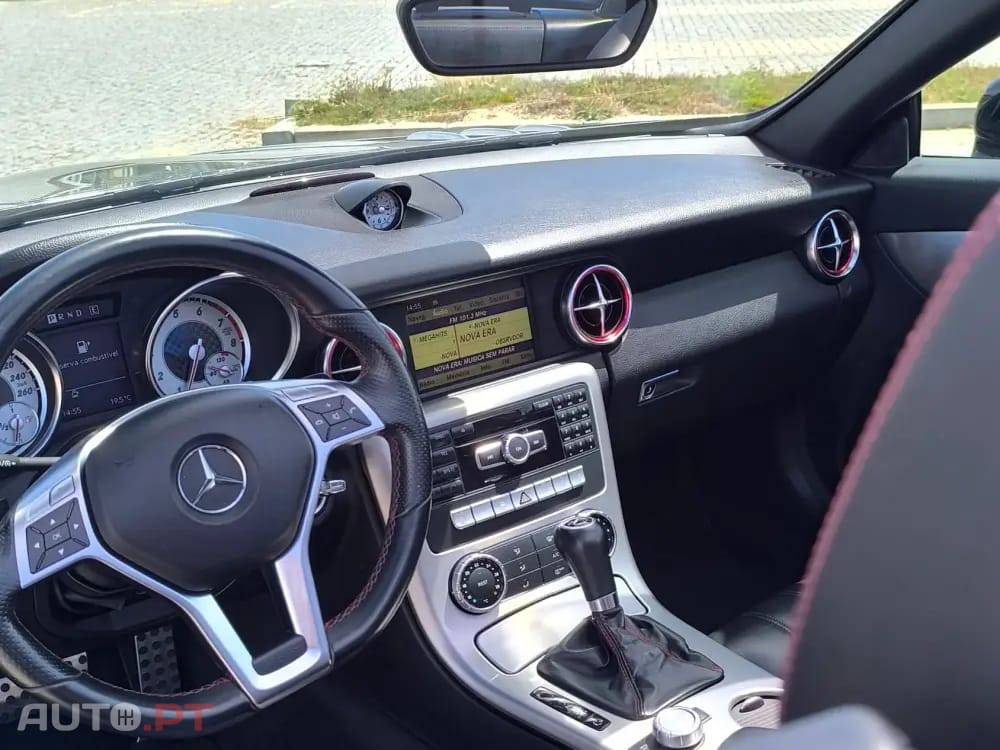 Mercedes-Benz SLK 250 (BlueEFFICIENCY) 7G-TRONIC