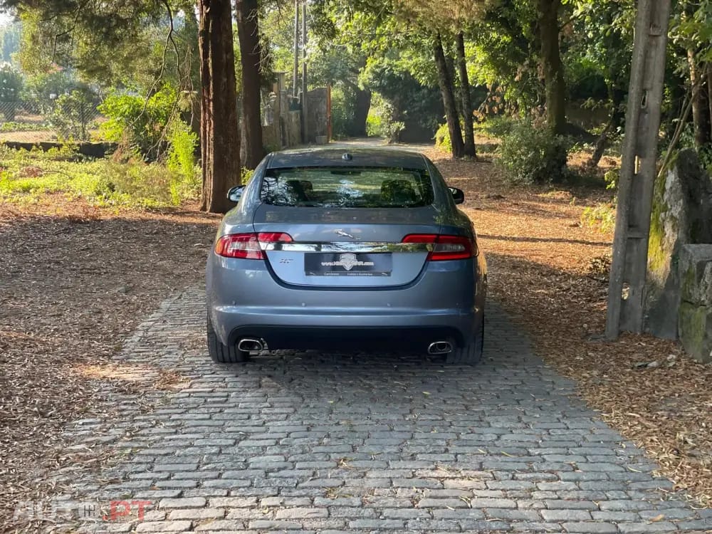 Jaguar XF 2.7 D V6 Premium Luxury