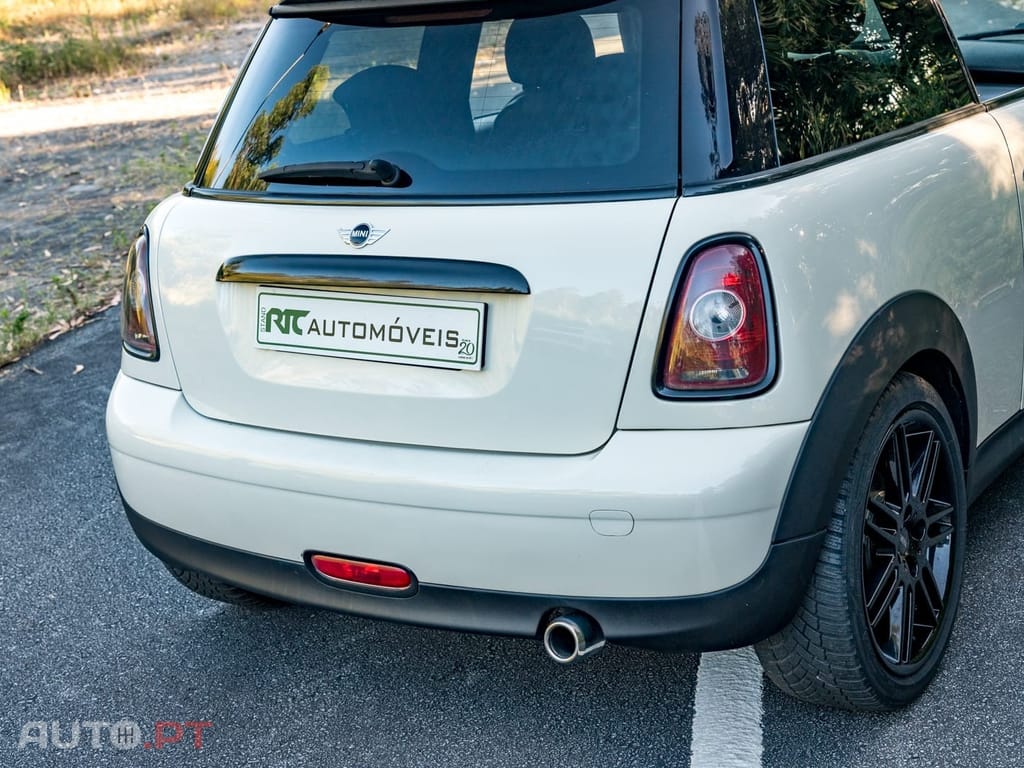 MINI Cooper Cooper D