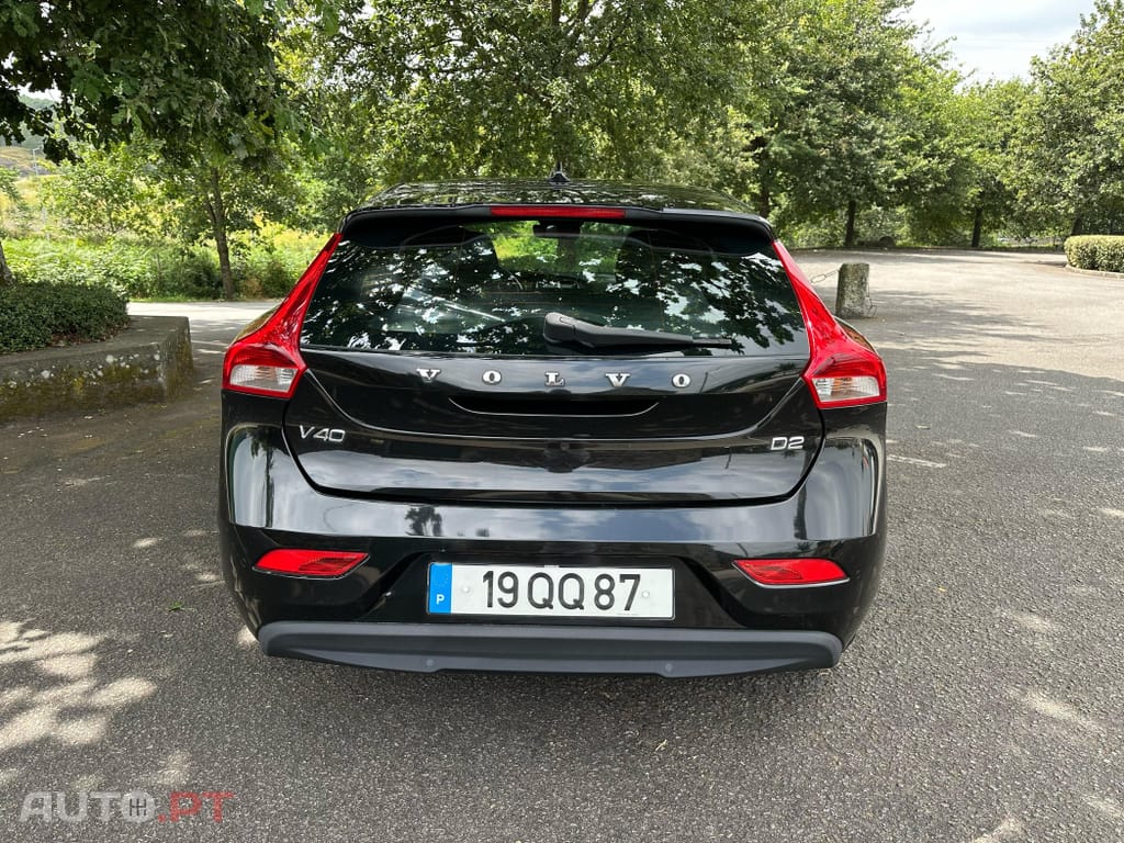 Volvo V40 2.0 D2 Momentum Eco
