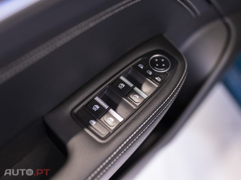 Renault Arkana 1.6 E-Tech Intens