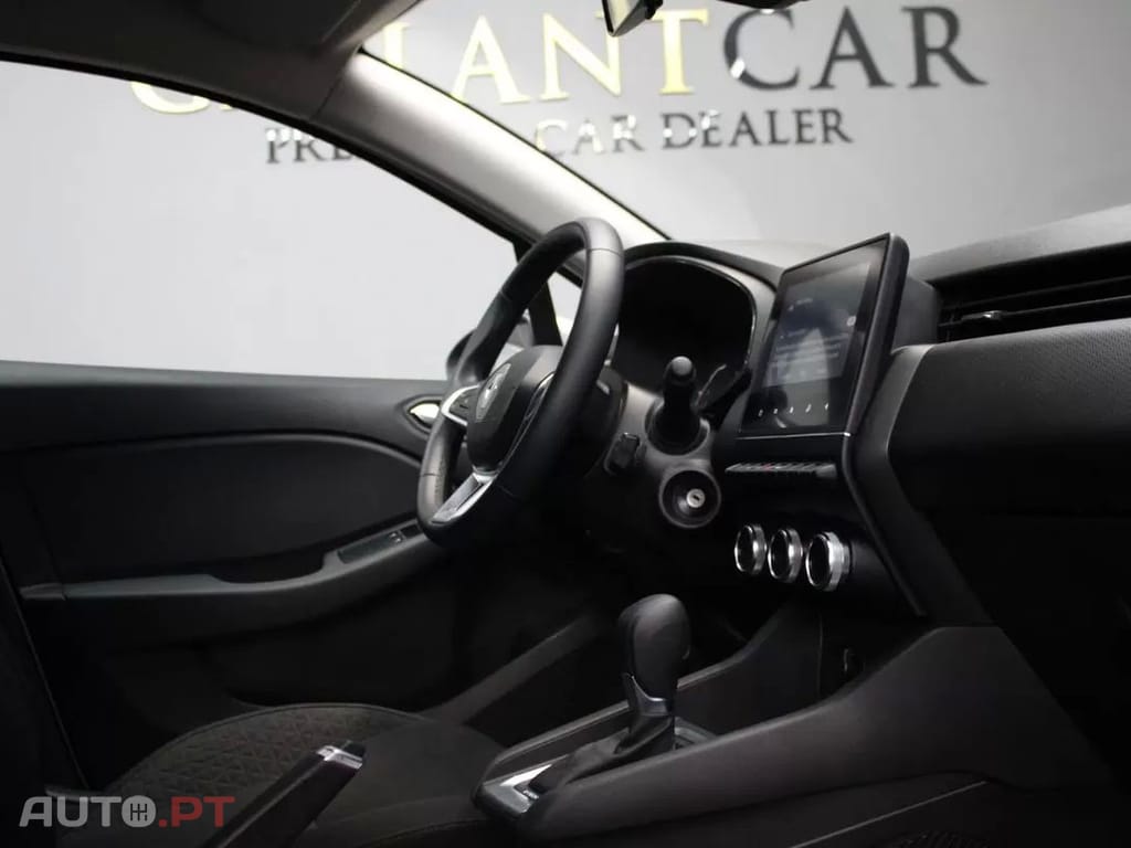 Renault Clio 1.6 E-Tech Intens