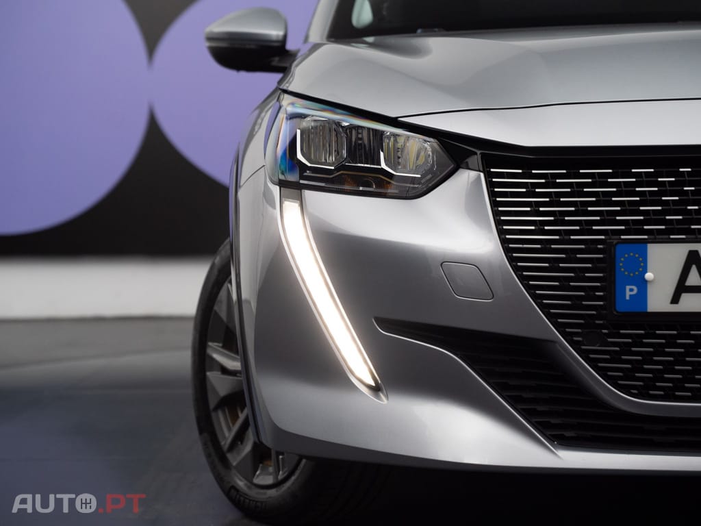 Peugeot E-208 50 kWh Active Pack