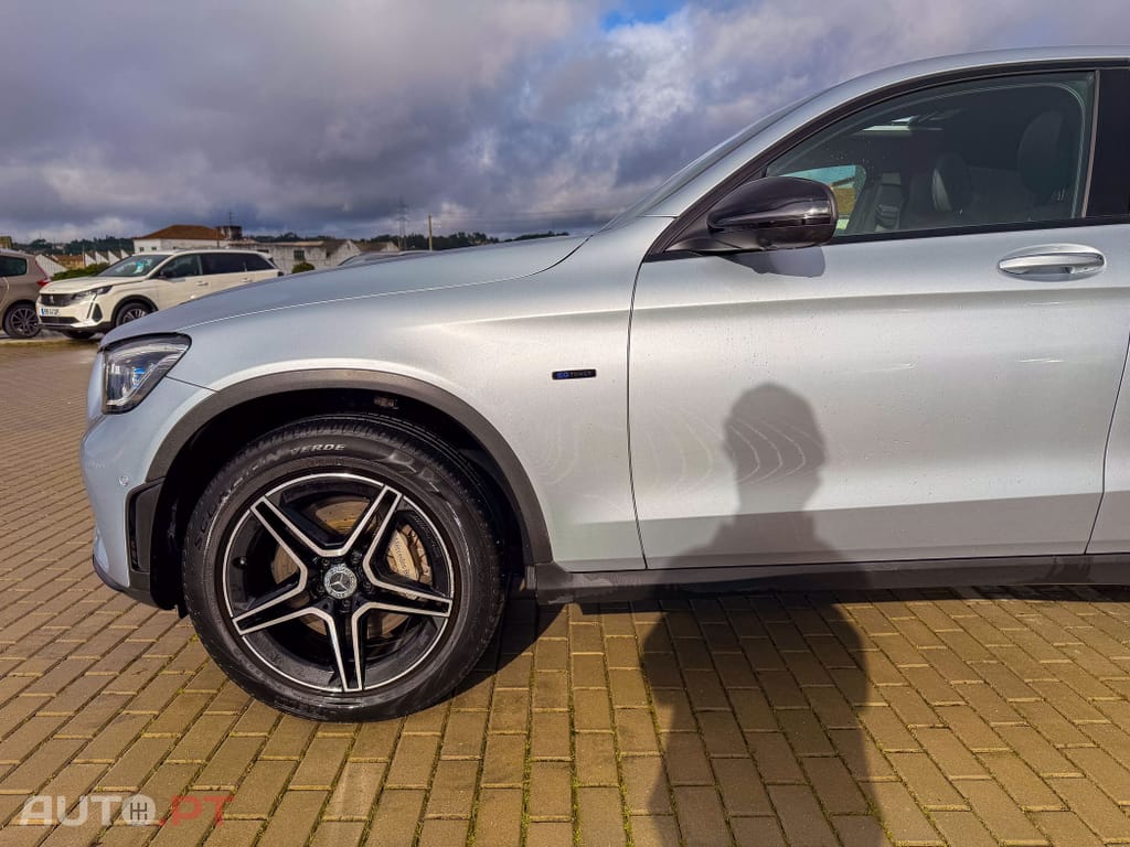 Mercedes-Benz GLC 300 de Coupe 4Matic 9G-TRONIC AMG Line