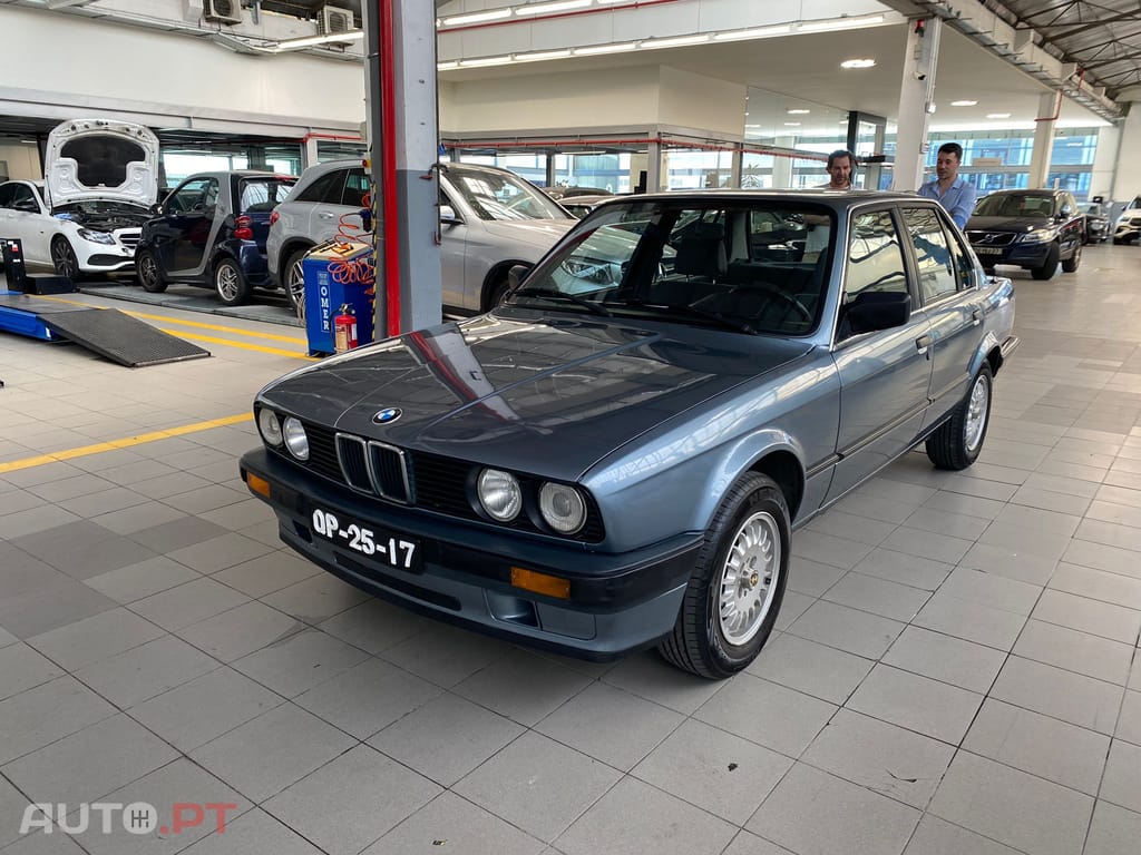 BMW 316 e30