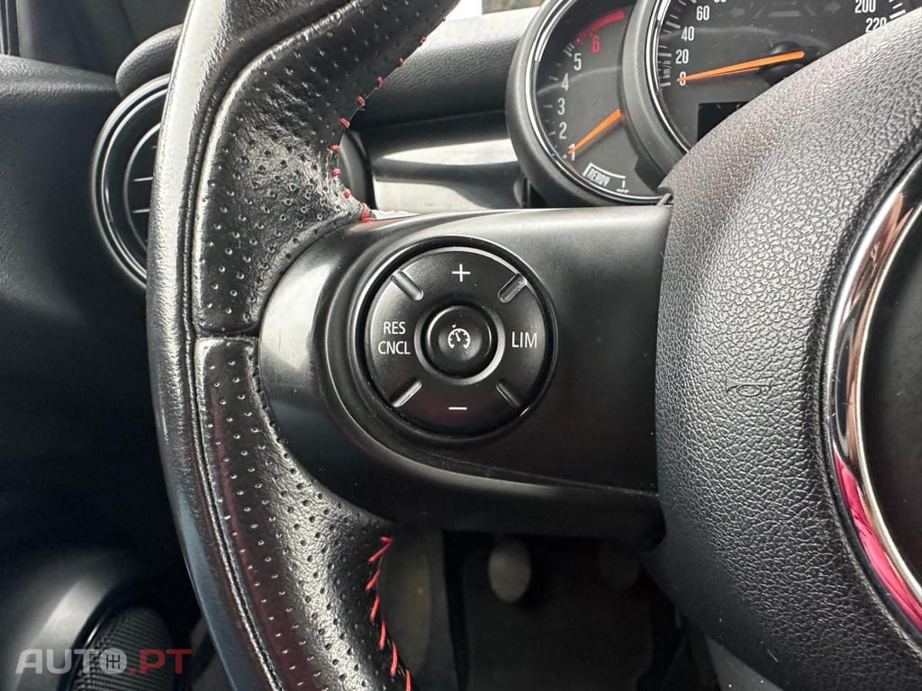 MINI Cooper Cooper D