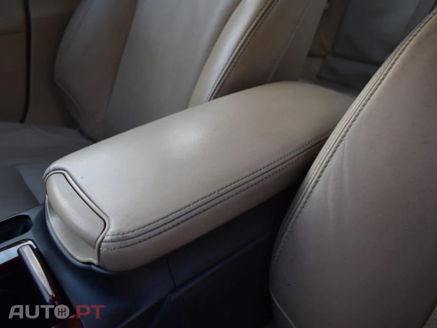 Lexus IS 220