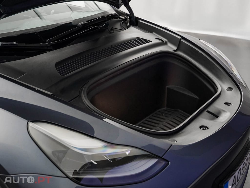 Tesla Model Y Long Range Tração Integral
