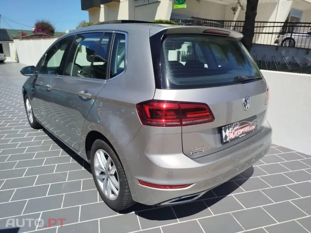 Volkswagen Golf 1.0 TSI OPF DSG Comfortline