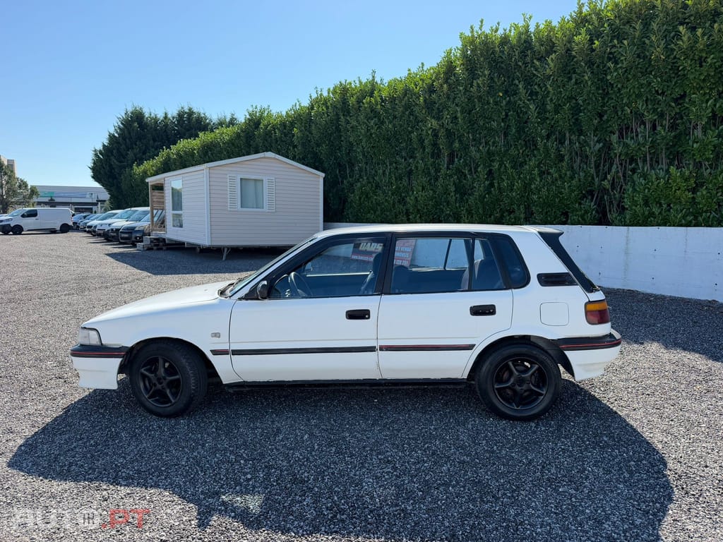 Toyota Corolla 1.3 Gold Line