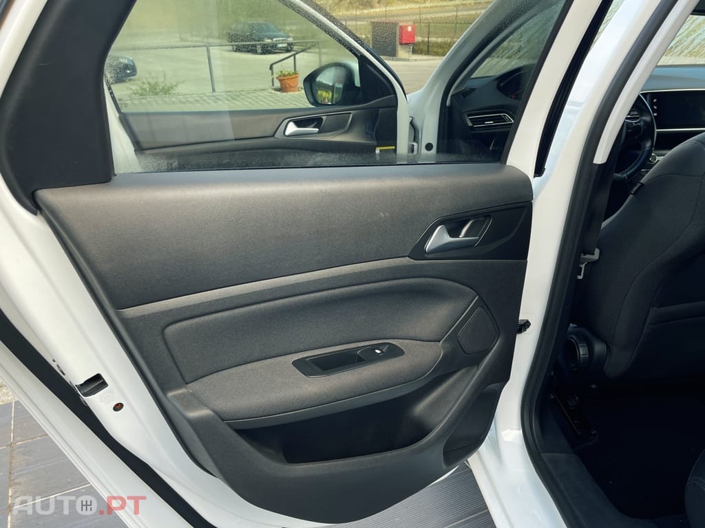 Peugeot 308 1.5 BlueHDi Allure