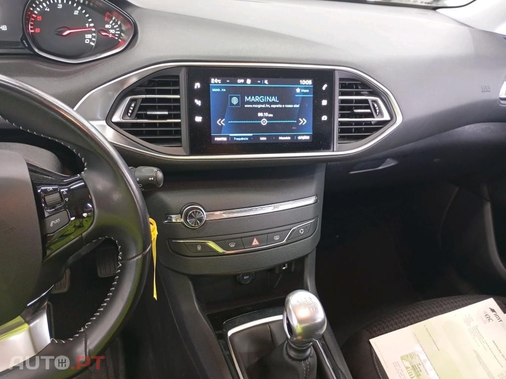 Peugeot 308 1.5 BlueHDi Business Line