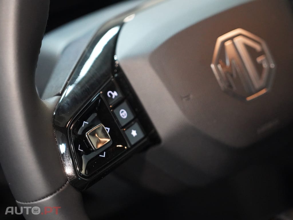 MG MG4 64 kWh Luxury