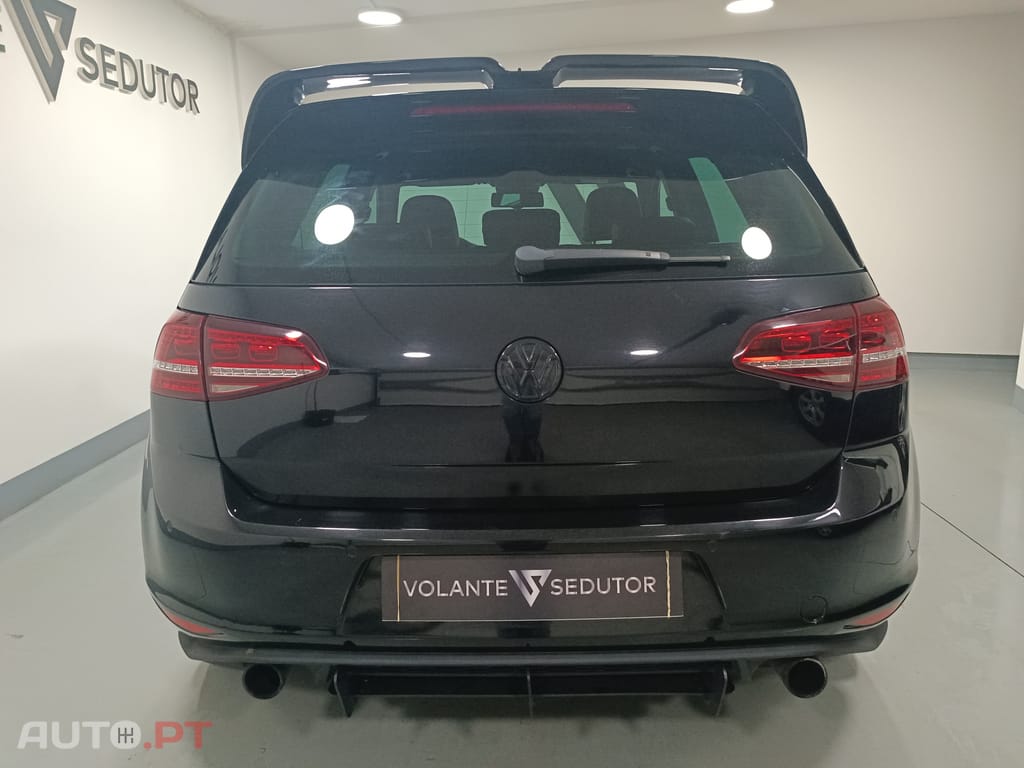 Volkswagen Golf GTI Performance DSG