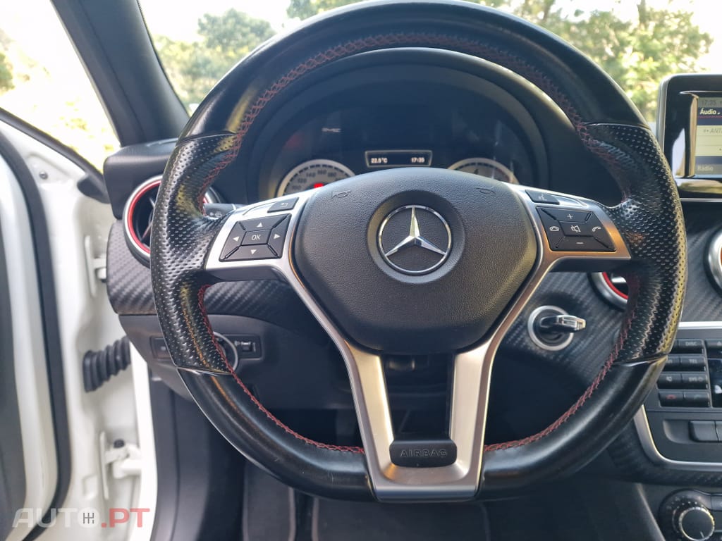 Mercedes-Benz A 180 d AMG Line