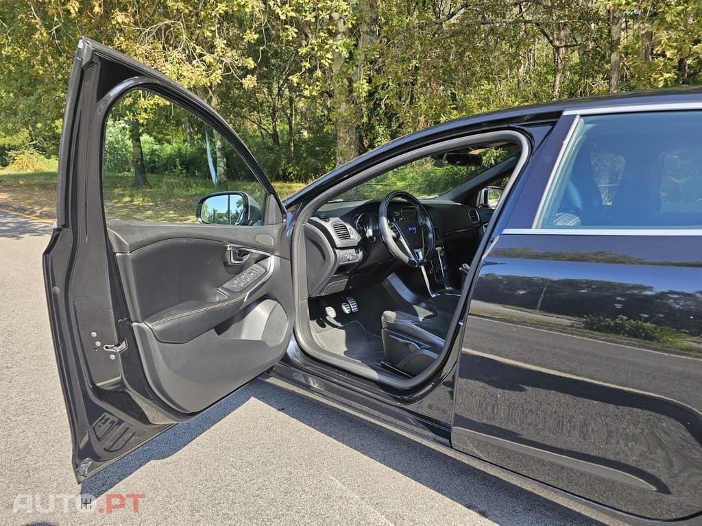 Volvo V40 1.6 D2 R-Design Momentum