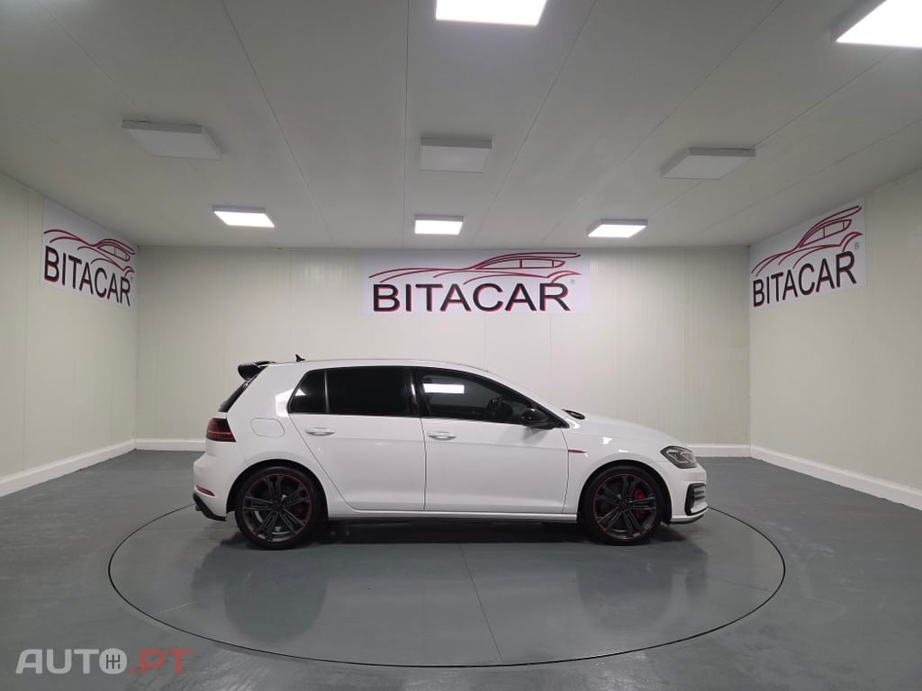 Volkswagen Golf 2.0 TSI GTI DSG Performance