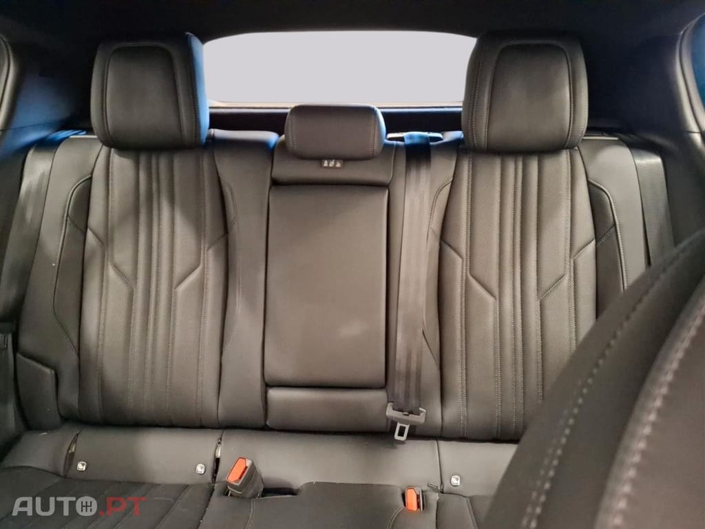 Peugeot 408 GT EAT8