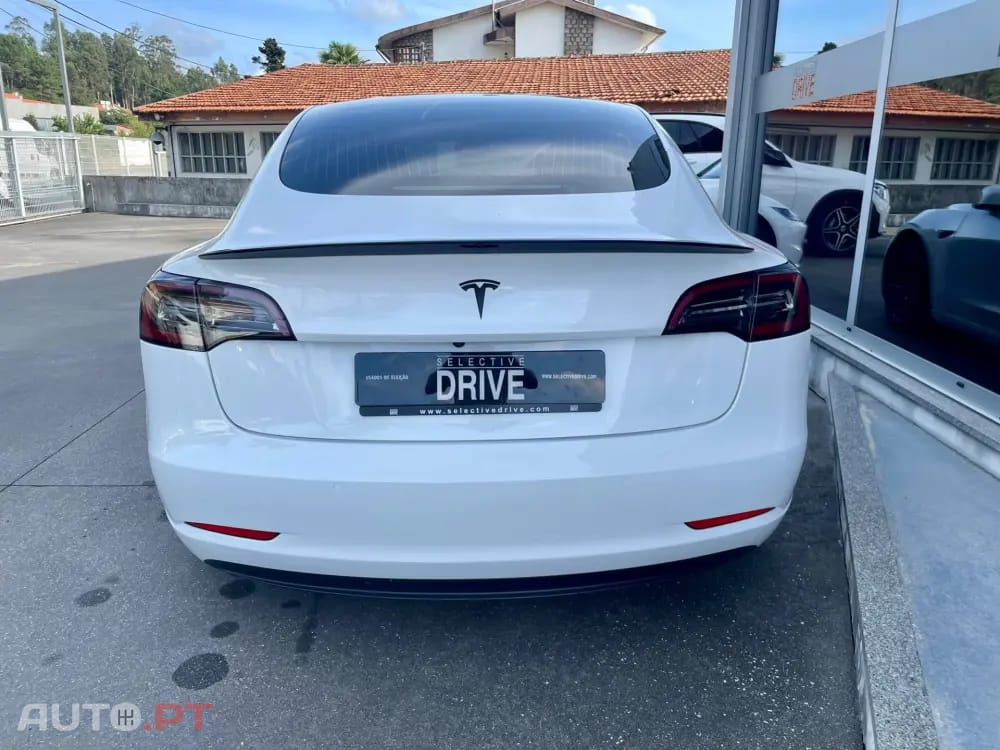 Tesla Model 3 Standard Range Plus RWD