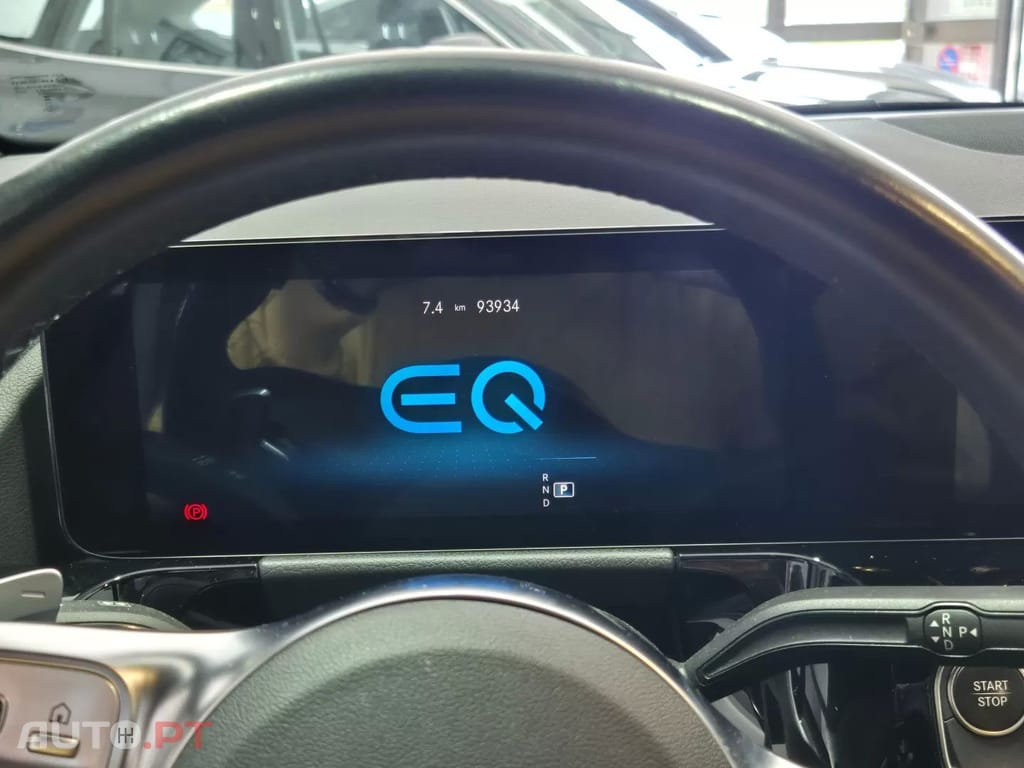 Mercedes-Benz EQA 250+ Edition — fotografia 6