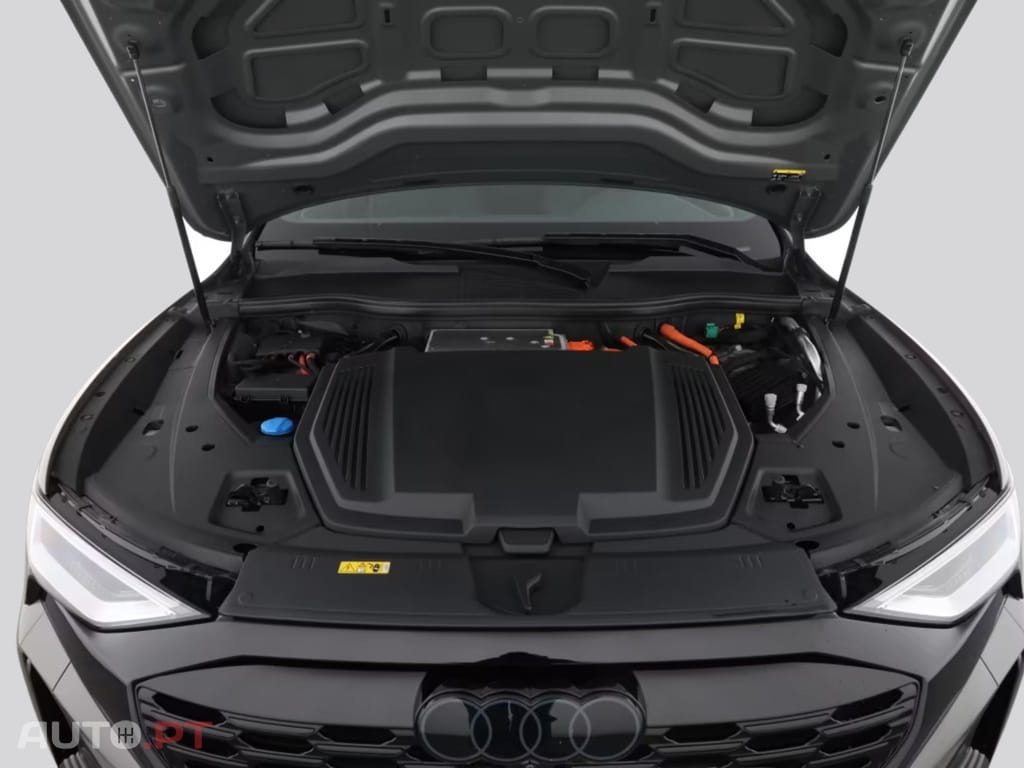 Audi Q8 E-Tron 50 Quattro S line 