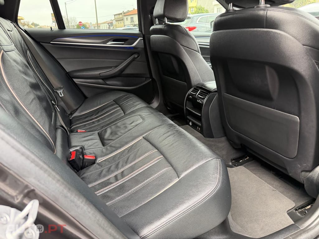 BMW 520 d Pack Desportivo M Auto