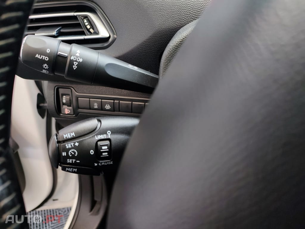 Peugeot 308 1.5 BlueHDi Allure