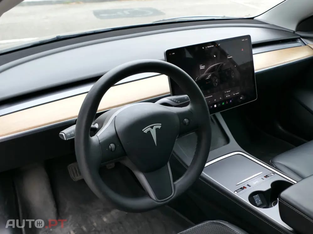 Tesla Model 3 Tração Traseira