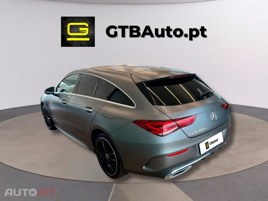 Mercedes-Benz CLA 250 I.V.A DEDUTÍVEL e SB AMG