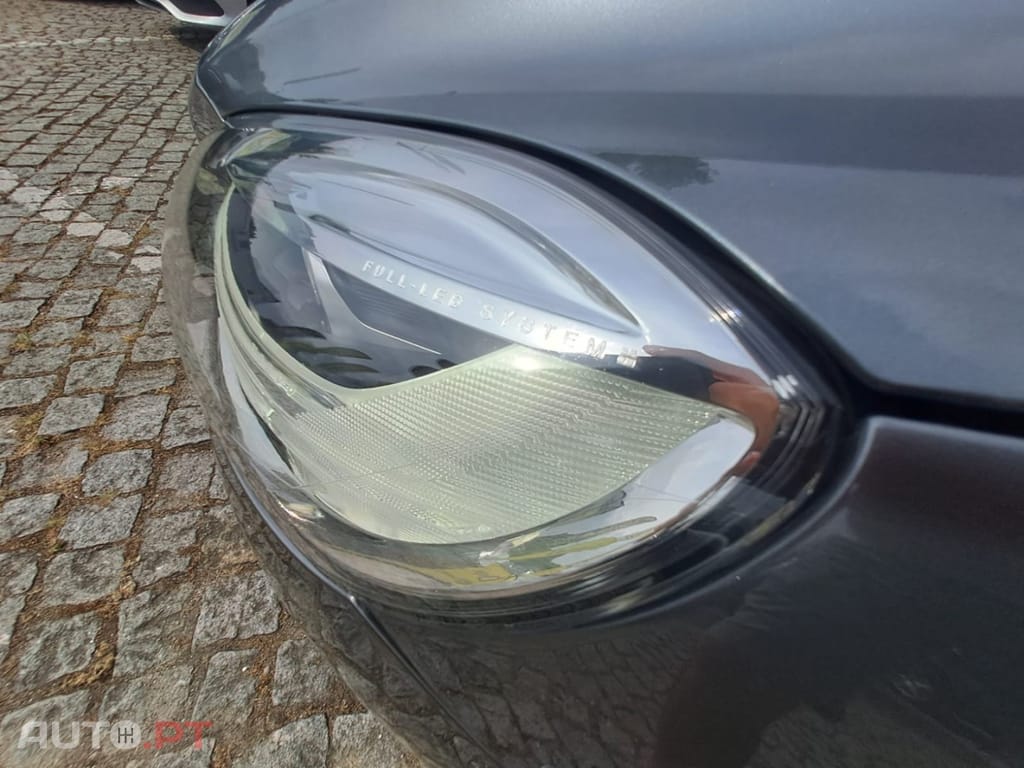 Volvo V40 2.0 D3 Momentum