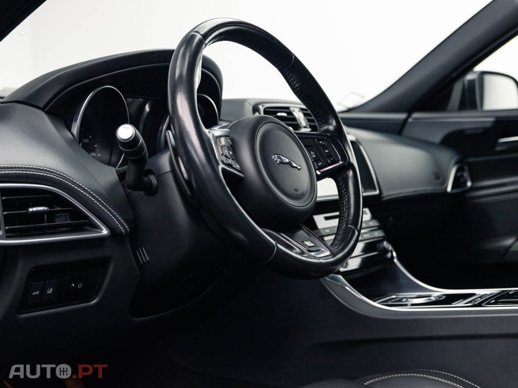 Jaguar XE 2.0 D R-Sport Aut.