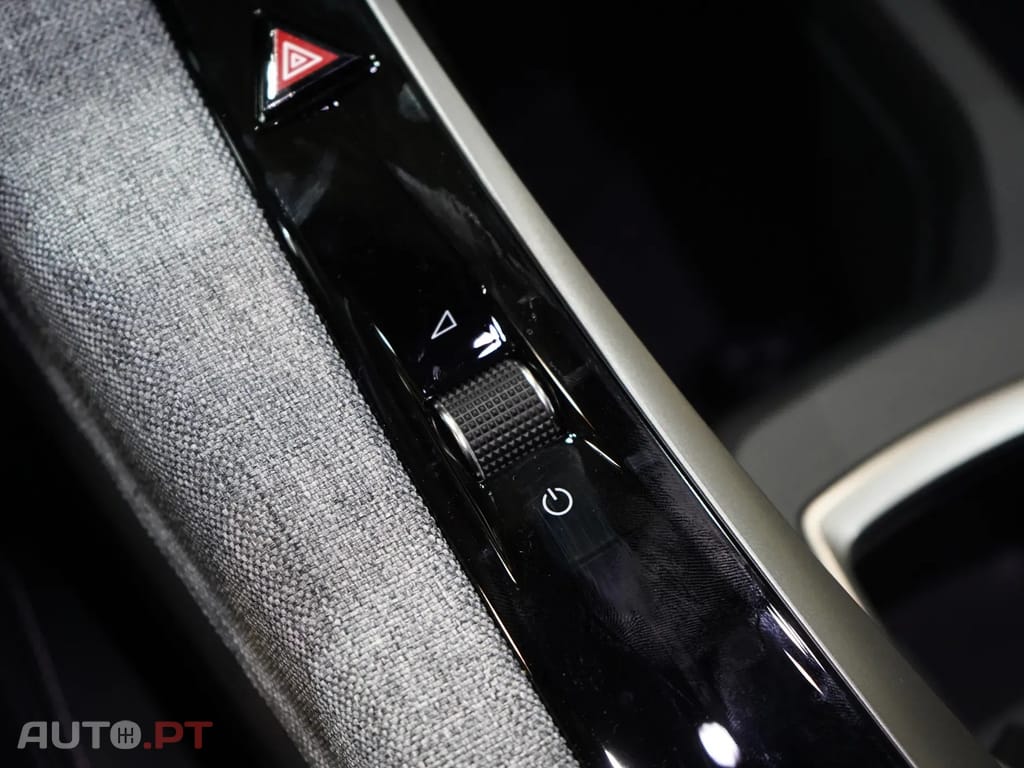 Peugeot 3008 1.2 Hybrid Allure e-DCS6