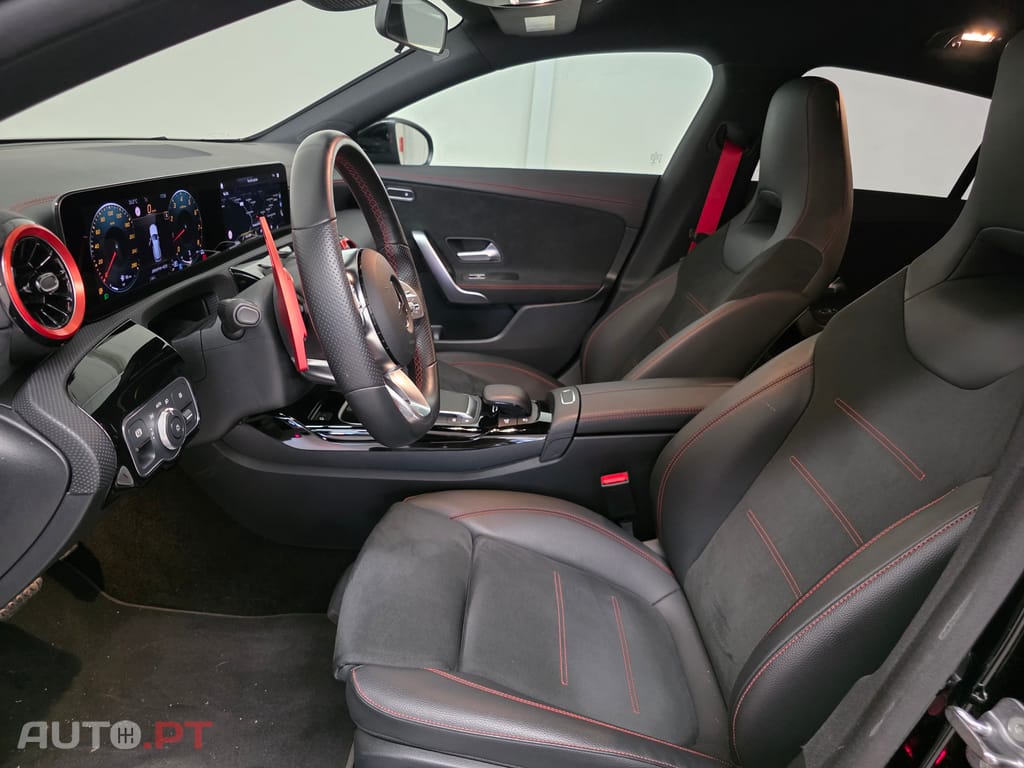 Mercedes-Benz CLA 35 AMG Shooting Break 4-Matic Speedshift 7G-DCT