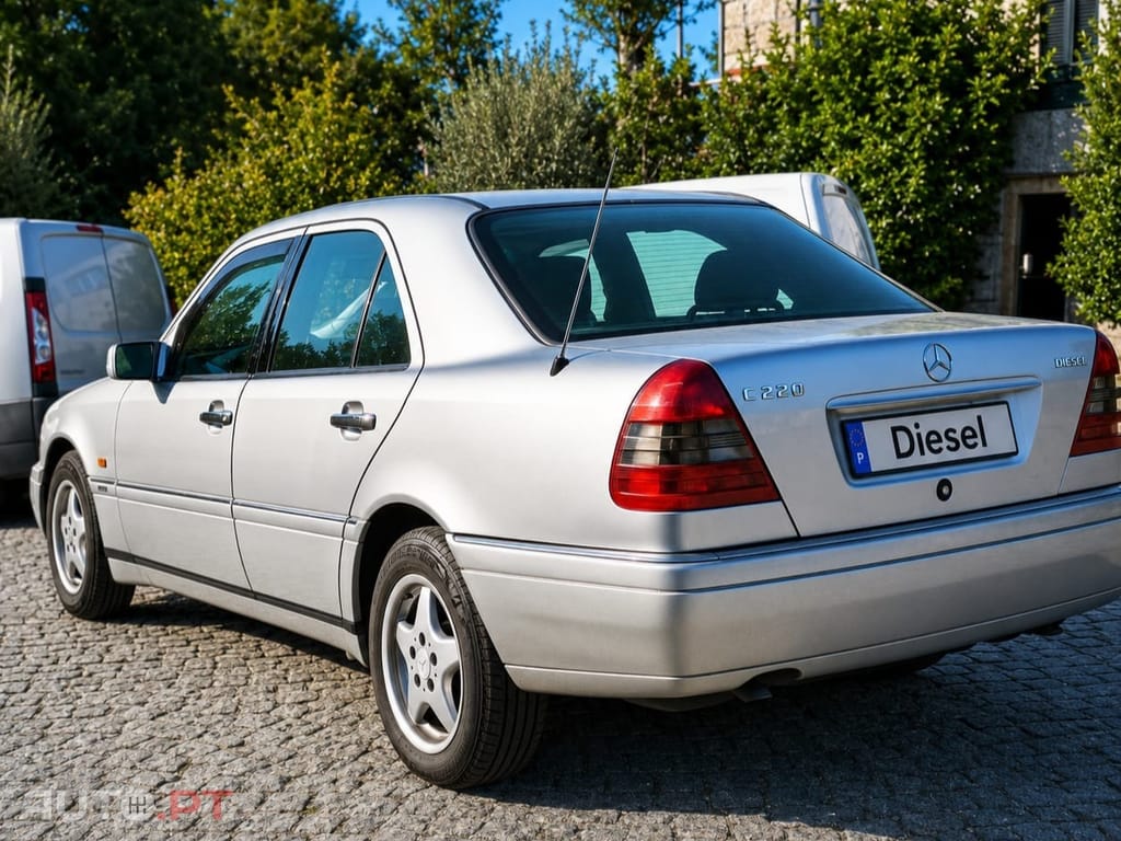 Mercedes-Benz C 220 Diesel Elegance