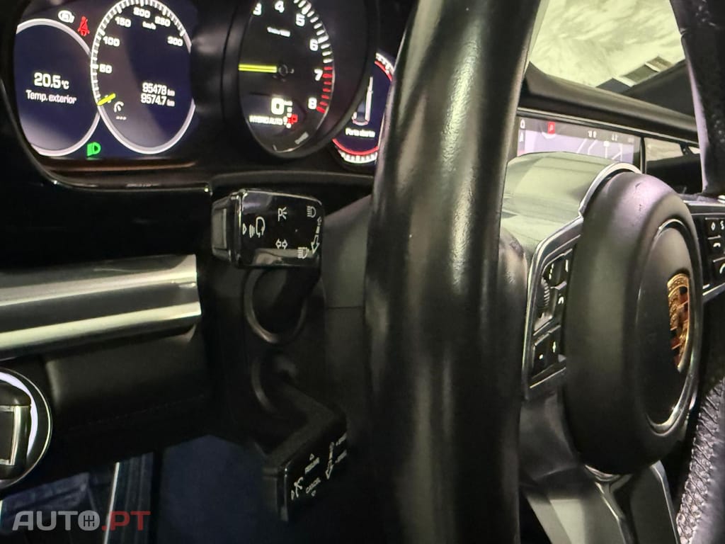 Porsche Panamera 4 E-Hybrid Plug-in