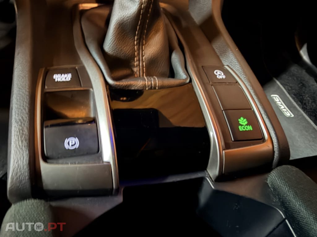 Honda Civic 1.0 i-VTEC Elegance Navi