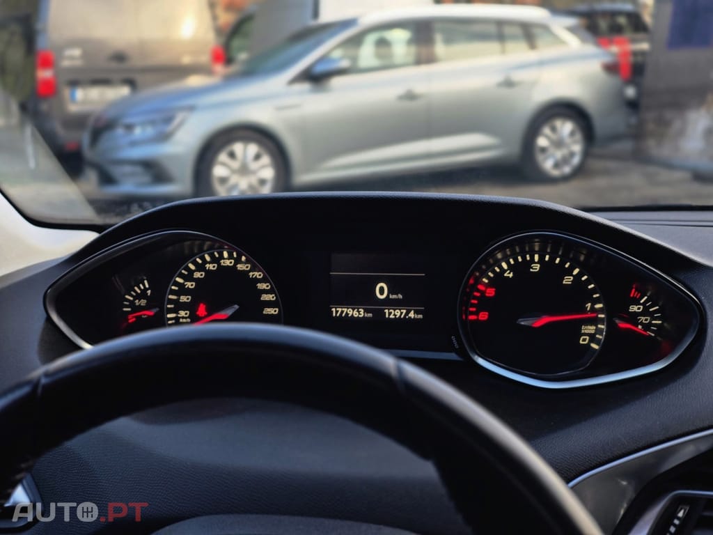 Peugeot 308 2.0 BlueHDi Allure J18
