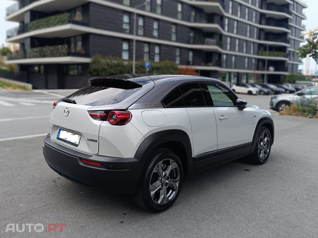Mazda CX-30 e-SKYACTIV Makoto Urban Expression