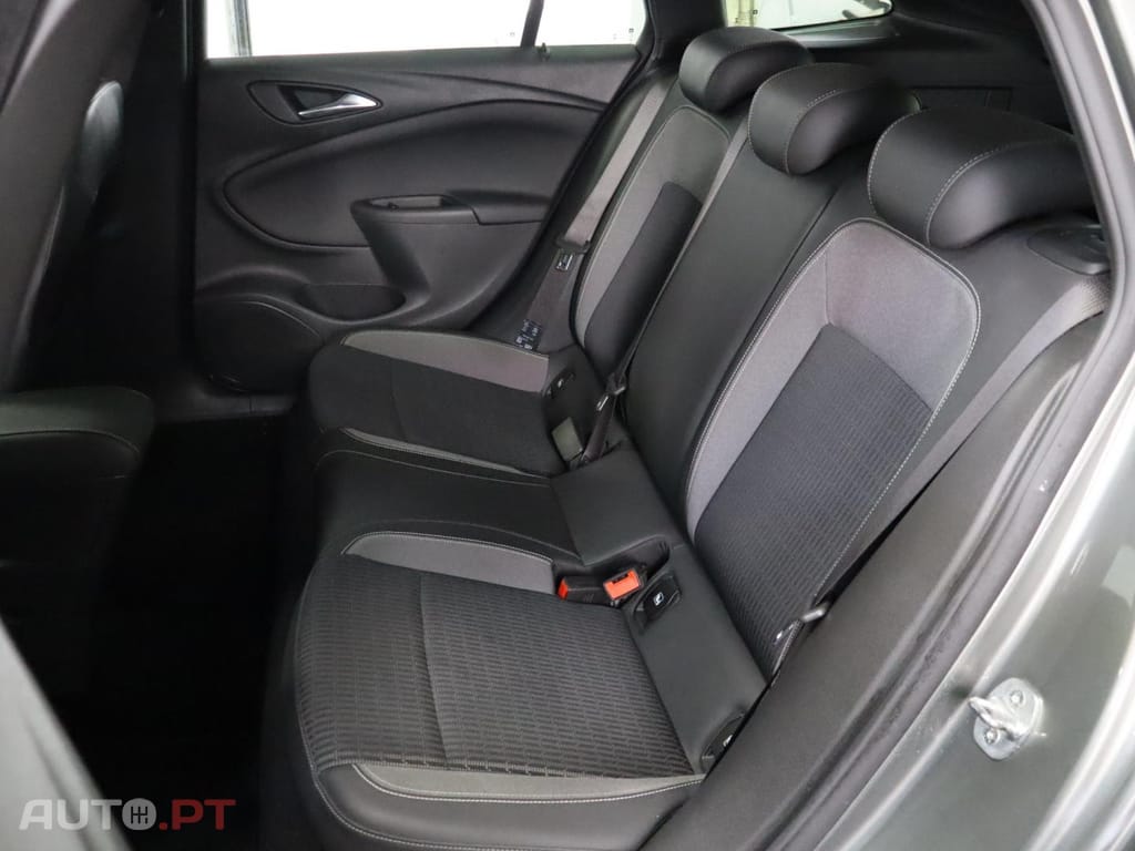 Opel Astra Sports Tourer 1.5 D Design & Tech Aut. S/S
