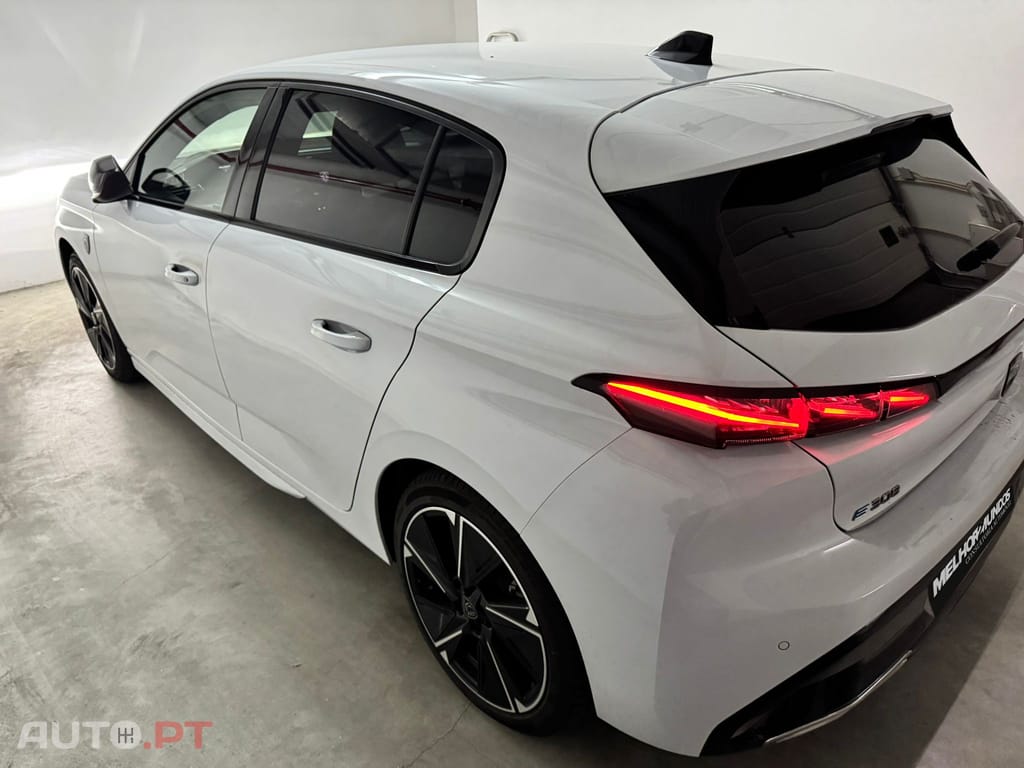 Peugeot E-308 54 kWh GT