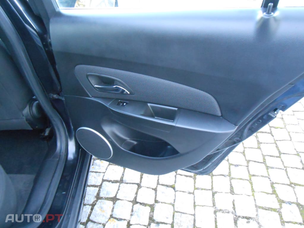 Chevrolet Cruze 1.6 I LT