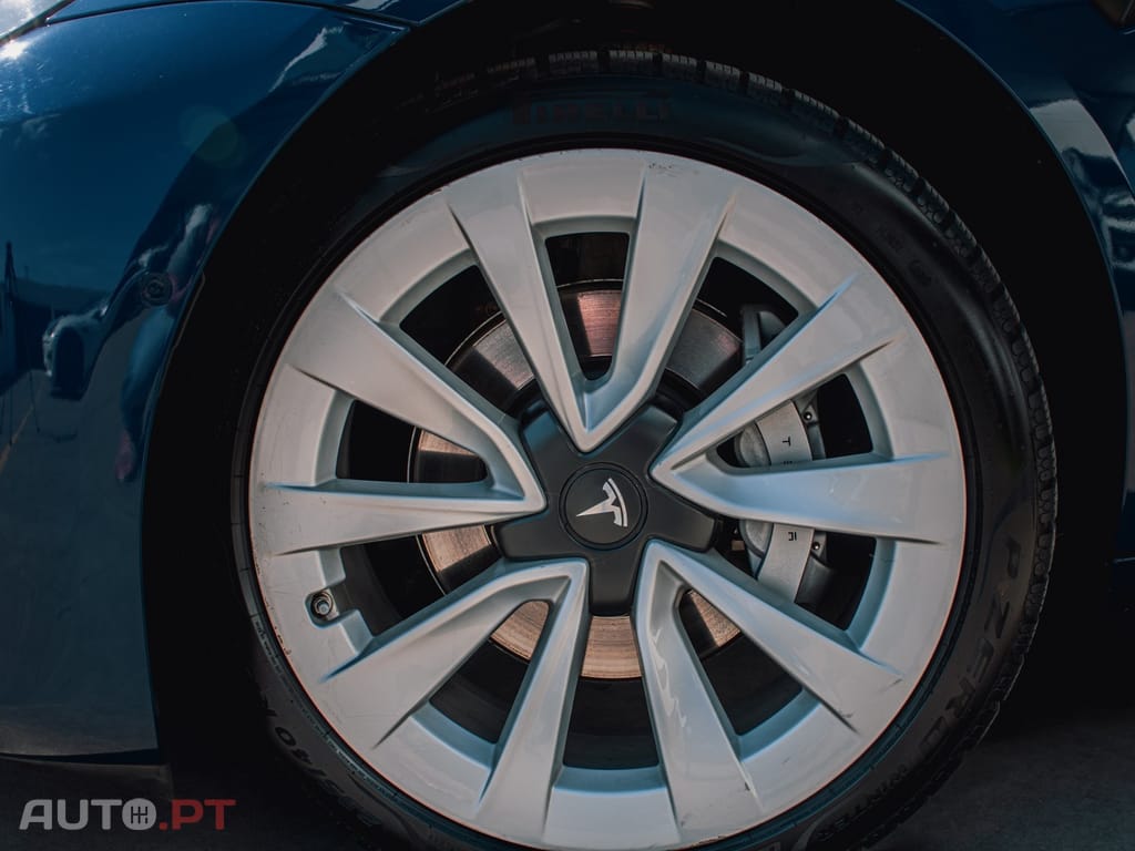 Tesla Model 3 Standard Range Plus RWD