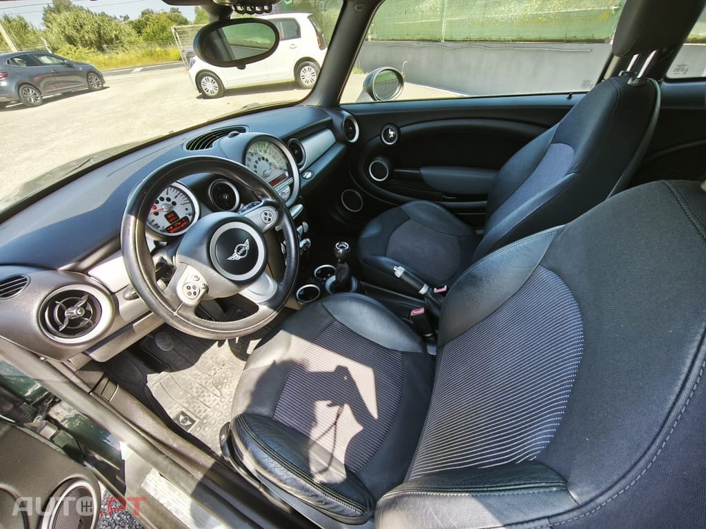 MINI Cooper Cooper D