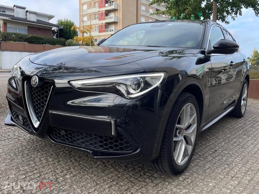 Alfa Romeo Stelvio 2.0 Turbo 16V AT8-Q4 First Edition