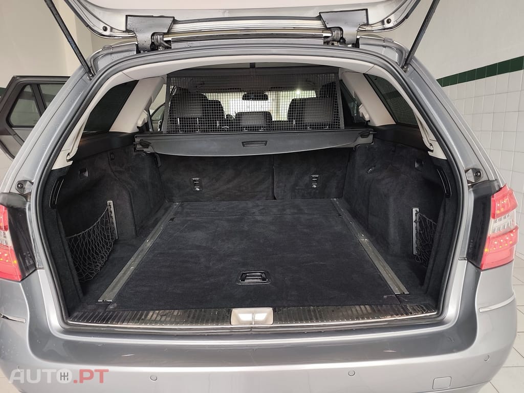 Mercedes-Benz E 250 BlueTEC Elegance Auto. — fotografia 14
