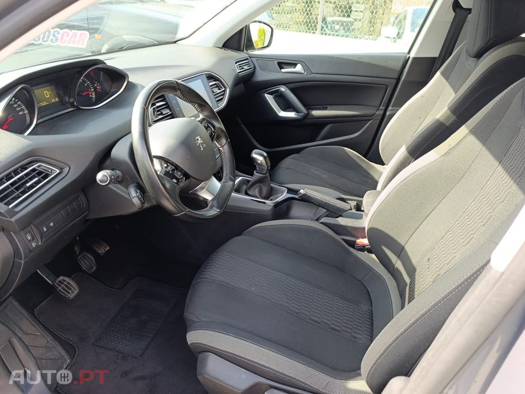 Peugeot 308 1.2 PureTech Style