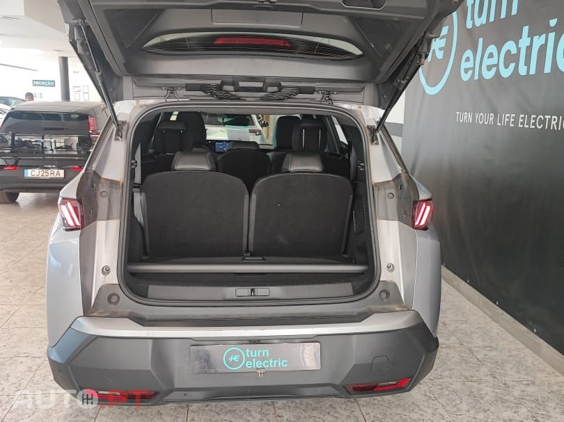 Peugeot E-5008 73 kWh Allure