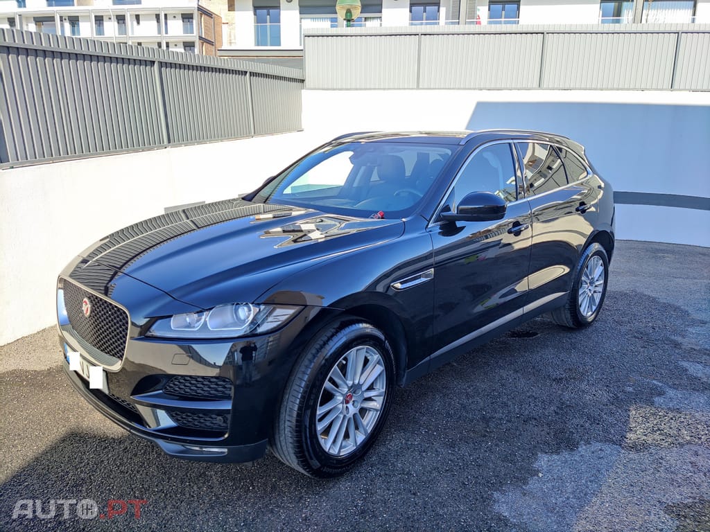 Jaguar F-Pace 2.0D Portfolio Automatico (Classe 1)