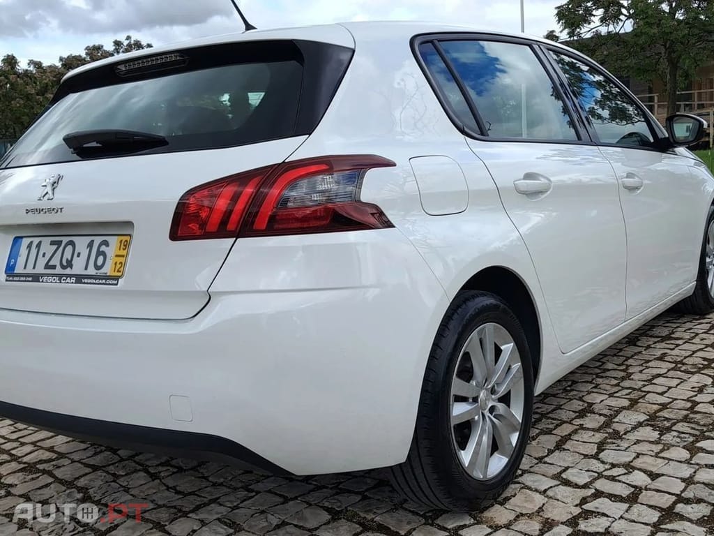 Peugeot 308 1.5 BlueHDi Business Line